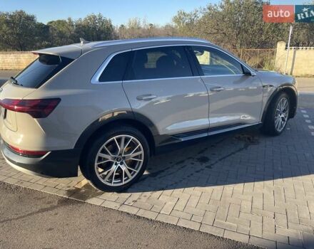 Ауди E-Tron 2020 в Одессе на Automoto.ua Бежевый Ауди E-Tron, объемом двигателя 0 л и пробегом 81 тыс. км за 43268 $, фото 2 на Automoto.ua