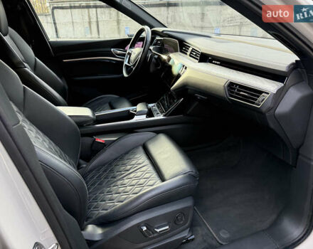 Бежевый Ауди E-Tron, объемом двигателя 0 л и пробегом 81 тыс. км за 39999 $, фото 74 на Automoto.ua