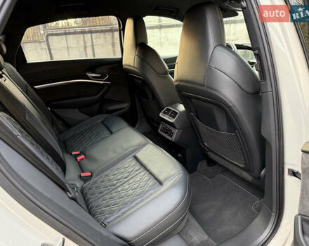 Бежевый Ауди E-Tron, объемом двигателя 0 л и пробегом 81 тыс. км за 39999 $, фото 67 на Automoto.ua