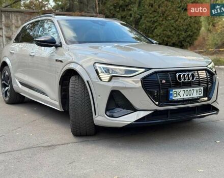 Бежевый Ауди E-Tron, объемом двигателя 0 л и пробегом 42 тыс. км за 51000 $, фото 39 на Automoto.ua