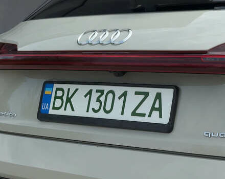 Бежевый Ауди E-Tron, объемом двигателя 0 л и пробегом 49 тыс. км за 34500 $, фото 3 на Automoto.ua