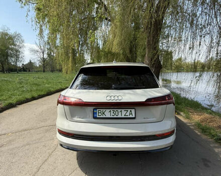 Бежевый Ауди E-Tron, объемом двигателя 0 л и пробегом 49 тыс. км за 34500 $, фото 15 на Automoto.ua