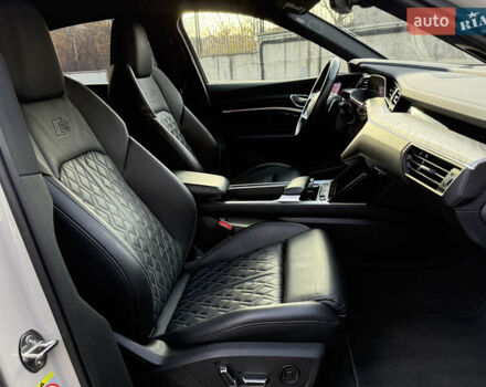 Бежевый Ауди E-Tron, объемом двигателя 0 л и пробегом 81 тыс. км за 39999 $, фото 71 на Automoto.ua