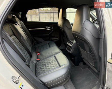 Бежевый Ауди E-Tron, объемом двигателя 0 л и пробегом 81 тыс. км за 39999 $, фото 66 на Automoto.ua