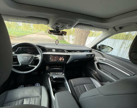 Бежевый Ауди E-Tron, объемом двигателя 0 л и пробегом 49 тыс. км за 34500 $, фото 2 на Automoto.ua