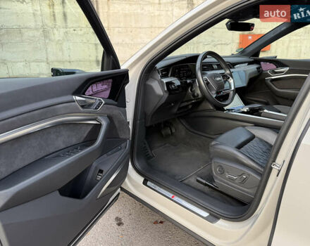 Бежевый Ауди E-Tron, объемом двигателя 0 л и пробегом 81 тыс. км за 39999 $, фото 47 на Automoto.ua