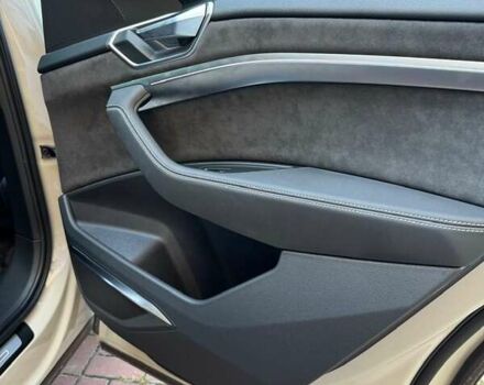 Бежевый Ауди E-Tron, объемом двигателя 0 л и пробегом 42 тыс. км за 51000 $, фото 33 на Automoto.ua