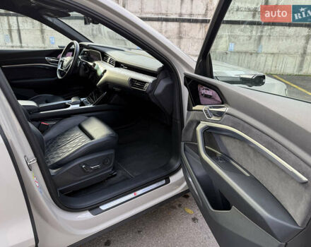 Бежевый Ауди E-Tron, объемом двигателя 0 л и пробегом 81 тыс. км за 39999 $, фото 71 на Automoto.ua