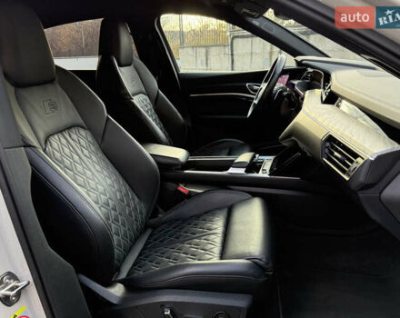 Бежевый Ауди E-Tron, объемом двигателя 0 л и пробегом 81 тыс. км за 39999 $, фото 72 на Automoto.ua