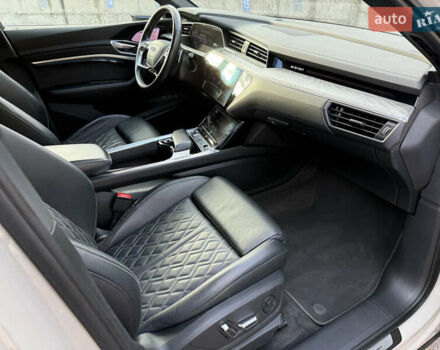 Бежевый Ауди E-Tron, объемом двигателя 0 л и пробегом 81 тыс. км за 39999 $, фото 73 на Automoto.ua