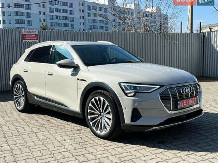 Ауди E-Tron 2018 в Виннице на Automoto.ua Бежевый Ауди E-Tron, объемом двигателя 0 л и пробегом 83 тыс. км за 35990 $, фото 1 на Automoto.ua