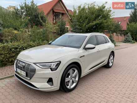 Ауди E-Tron 2019 в Черновцах на Automoto.ua Бежевый Ауди E-Tron, объемом двигателя 0 л и пробегом 20 тыс. км за 41000 $, фото 1 на Automoto.ua