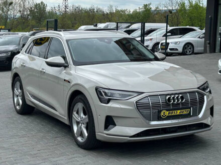 Ауді E-Tron 2019 у Чернівцях на Automoto.ua Бежевий Ауді E-Tron, об'ємом двигуна 95 л та пробігом 18 тис. км за 46000 $, фото 1 на Automoto.ua
