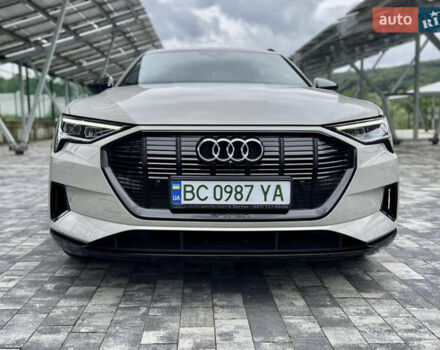 Бежевый Ауди E-Tron, объемом двигателя 0 л и пробегом 53 тыс. км за 35900 $, фото 1 на Automoto.ua
