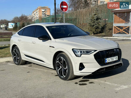Ауди E-Tron 2021 в Умани на Automoto.ua Бежевый Ауди E-Tron, объемом двигателя 0 л и пробегом 30 тыс. км за 45000 $, фото 1 на Automoto.ua