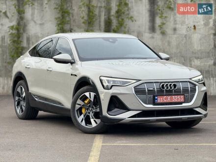 Ауди E-Tron 2021 в Ровно на Automoto.ua Бежевый Ауди E-Tron, объемом двигателя 0 л и пробегом 46 тыс. км за 34350 $, фото 1 на Automoto.ua