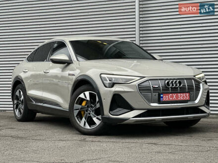 Ауди E-Tron 2021 в Ровно на Automoto.ua Бежевый Ауди E-Tron, объемом двигателя 0 л и пробегом 46 тыс. км за 34350 $, фото 1 на Automoto.ua