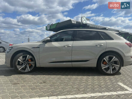 Ауді E-Tron 2022 у Одесі на Automoto.ua Бежевий Ауді E-Tron, об'ємом двигуна 0 л та пробігом 17 тис. км за 50500 $, фото 1 на Automoto.ua