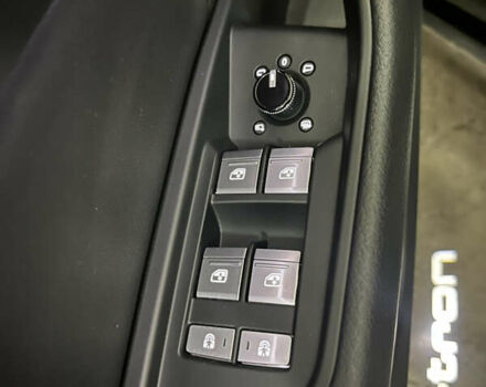 Чорний Ауді E-Tron, об'ємом двигуна 0 л та пробігом 109 тис. км за 32558 $, фото 25 на Automoto.ua