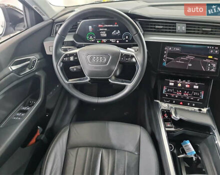 Чорний Ауді E-Tron, об'ємом двигуна 0 л та пробігом 109 тис. км за 32558 $, фото 40 на Automoto.ua