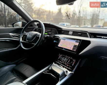 Чорний Ауді E-Tron, об'ємом двигуна 0 л та пробігом 108 тис. км за 33999 $, фото 71 на Automoto.ua