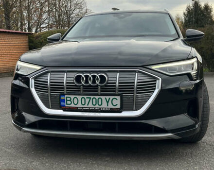 Чорний Ауді E-Tron, об'ємом двигуна 0 л та пробігом 109 тис. км за 32558 $, фото 5 на Automoto.ua