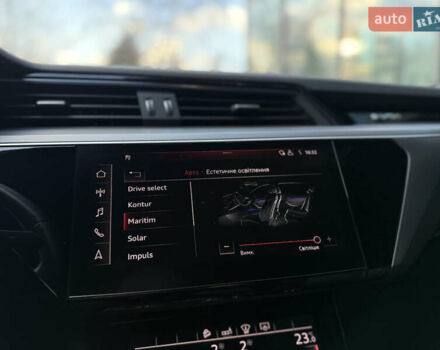 Чорний Ауді E-Tron, об'ємом двигуна 0 л та пробігом 108 тис. км за 33999 $, фото 52 на Automoto.ua