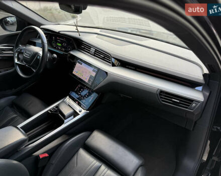 Чорний Ауді E-Tron, об'ємом двигуна 0 л та пробігом 108 тис. км за 33999 $, фото 70 на Automoto.ua