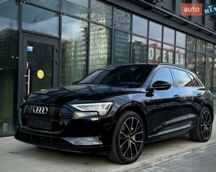 Чорний Ауді E-Tron, об'ємом двигуна 0 л та пробігом 108 тис. км за 33999 $, фото 27 на Automoto.ua