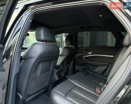 Чорний Ауді E-Tron, об'ємом двигуна 0 л та пробігом 108 тис. км за 33999 $, фото 56 на Automoto.ua