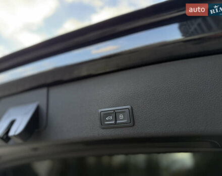 Чорний Ауді E-Tron, об'ємом двигуна 0 л та пробігом 108 тис. км за 33999 $, фото 61 на Automoto.ua