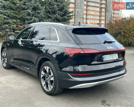 Чорний Ауді E-Tron, об'ємом двигуна 0 л та пробігом 109 тис. км за 32558 $, фото 8 на Automoto.ua