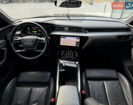 Чорний Ауді E-Tron, об'ємом двигуна 0 л та пробігом 108 тис. км за 33999 $, фото 59 на Automoto.ua