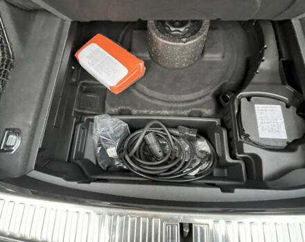 Чорний Ауді E-Tron, об'ємом двигуна 0 л та пробігом 109 тис. км за 32558 $, фото 17 на Automoto.ua