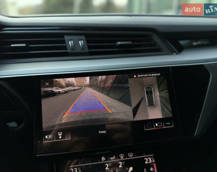 Чорний Ауді E-Tron, об'ємом двигуна 0 л та пробігом 108 тис. км за 33999 $, фото 47 на Automoto.ua