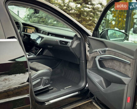 Чорний Ауді E-Tron, об'ємом двигуна 0 л та пробігом 140 тис. км за 26000 $, фото 58 на Automoto.ua