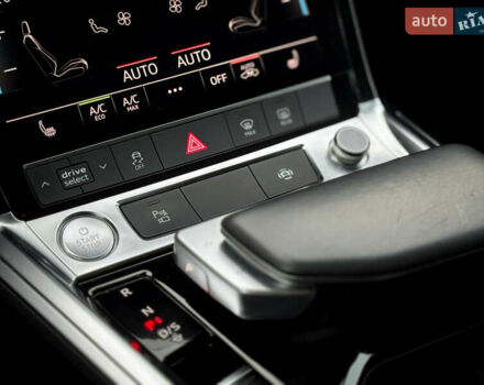 Чорний Ауді E-Tron, об'ємом двигуна 0 л та пробігом 140 тис. км за 26000 $, фото 79 на Automoto.ua