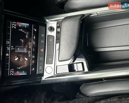 Черный Ауди E-Tron, объемом двигателя 0 л и пробегом 101 тыс. км за 29350 $, фото 53 на Automoto.ua