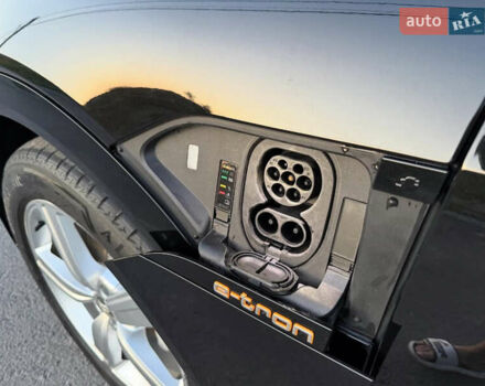 Чорний Ауді E-Tron, об'ємом двигуна 0 л та пробігом 201 тис. км за 23500 $, фото 17 на Automoto.ua