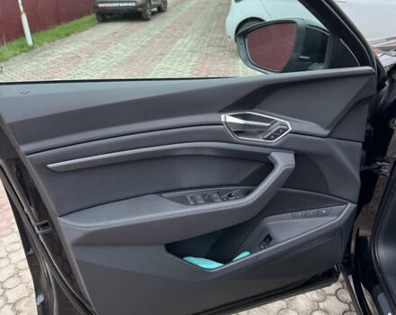 Чорний Ауді E-Tron, об'ємом двигуна 0 л та пробігом 211 тис. км за 20500 $, фото 15 на Automoto.ua