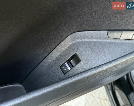 Черный Ауди E-Tron, объемом двигателя 0 л и пробегом 88 тыс. км за 31999 $, фото 59 на Automoto.ua