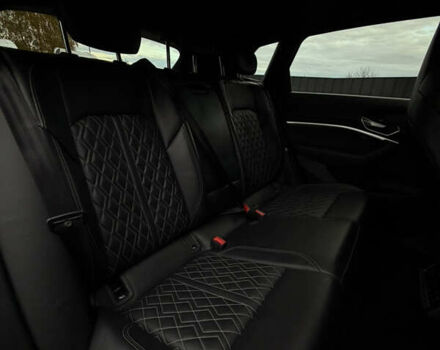 Чорний Ауді E-Tron, об'ємом двигуна 0 л та пробігом 162 тис. км за 28500 $, фото 63 на Automoto.ua