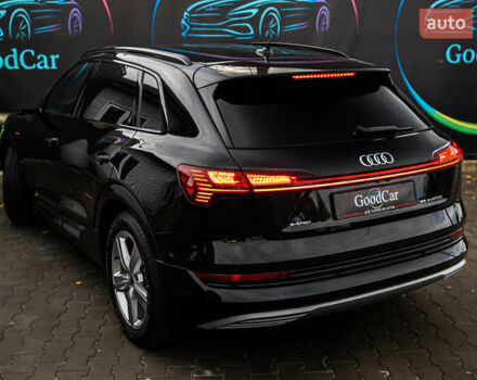 Чорний Ауді E-Tron, об'ємом двигуна 0 л та пробігом 100 тис. км за 31400 $, фото 28 на Automoto.ua