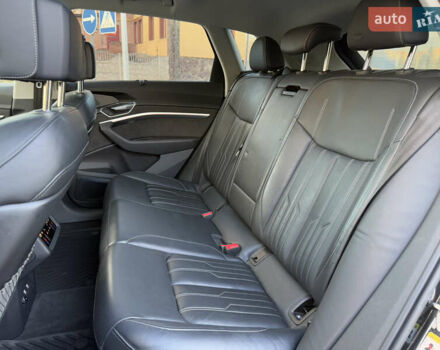 Чорний Ауді E-Tron, об'ємом двигуна 0 л та пробігом 63 тис. км за 26500 $, фото 88 на Automoto.ua