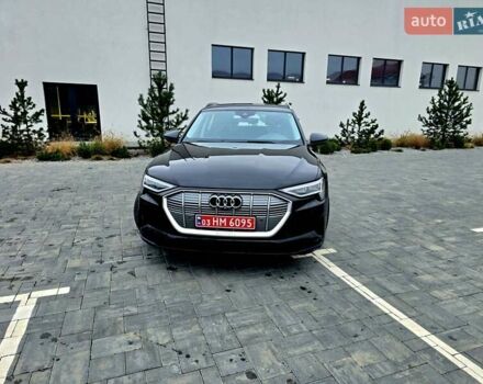 Чорний Ауді E-Tron, об'ємом двигуна 0 л та пробігом 135 тис. км за 22900 $, фото 12 на Automoto.ua