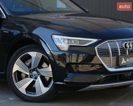 Черный Ауди E-Tron, объемом двигателя 0 л и пробегом 140 тыс. км за 31900 $, фото 3 на Automoto.ua