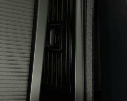 Чорний Ауді E-Tron, об'ємом двигуна 0 л та пробігом 162 тис. км за 28500 $, фото 75 на Automoto.ua