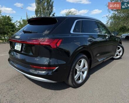 Чорний Ауді E-Tron, об'ємом двигуна 0 л та пробігом 75 тис. км за 31000 $, фото 27 на Automoto.ua