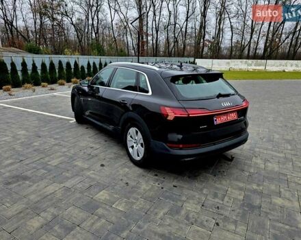 Чорний Ауді E-Tron, об'ємом двигуна 0 л та пробігом 135 тис. км за 22900 $, фото 33 на Automoto.ua