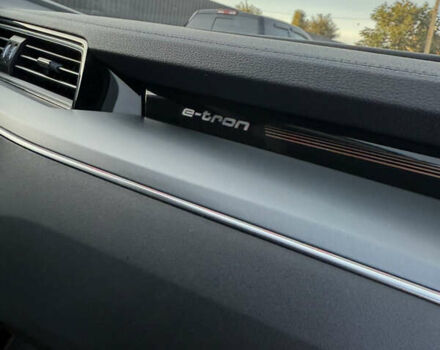 Черный Ауди E-Tron, объемом двигателя 0 л и пробегом 77 тыс. км за 30900 $, фото 50 на Automoto.ua